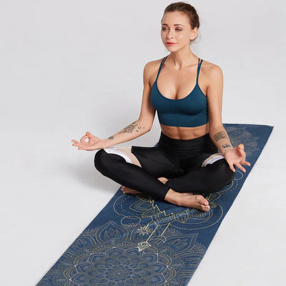 Yoga Mat Towel Double-Side Velvet Yoga Fitness Isolation Mat Non-Slip Folding Portable Sports Mat Towel Beach Quick Dry Towel